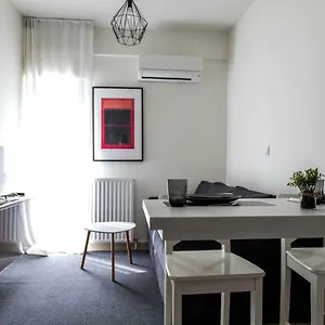 https://the-corner-suite-in-historical-center.hotels-of-thessaloniki.com